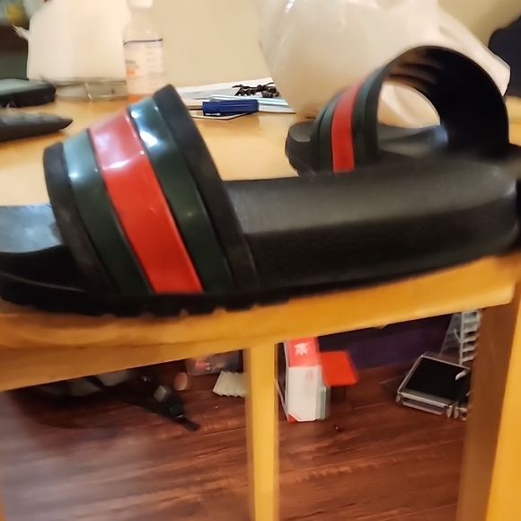 Gucci Black and Red Slides - Picture 3 of 7